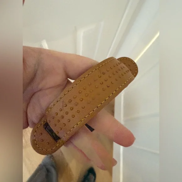 LOUIS VUITTON Monogram Amazone Vintage Crossbody Bag - Picture 9 of 16